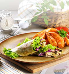 Emeralda Chicken Wrap